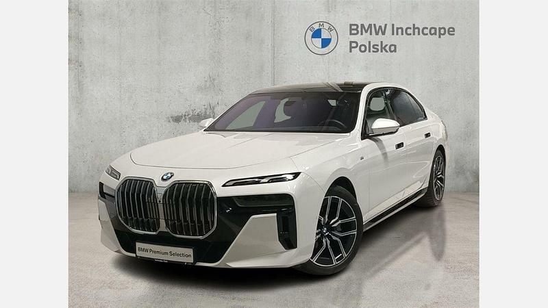 Mineral white metallic metalizowany Używany 2024 BMW 740 Comfort Edition Sedan/Limuzyna | 469 900 zł (Super Cena) - Obraz 1/3