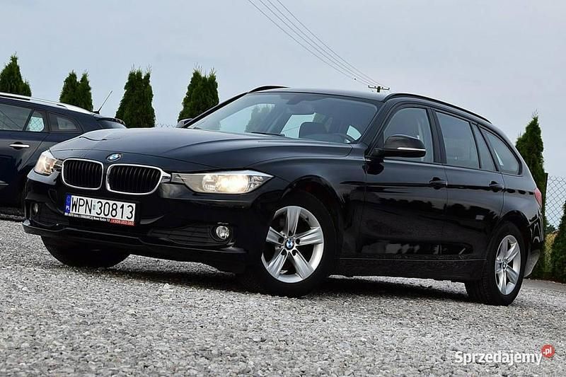 Czarny Używany 2013 BMW 320 Sedan/Limuzyna | 31 900 zł (Dobra cena) - Obraz 1/4