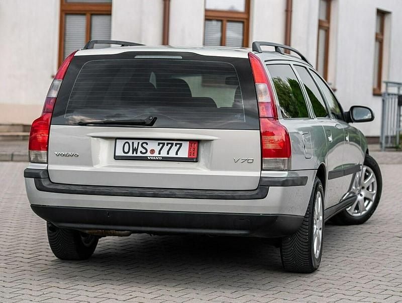 Używany Volvo V70 140 KM (102 kW) 2001 Szary Kombi