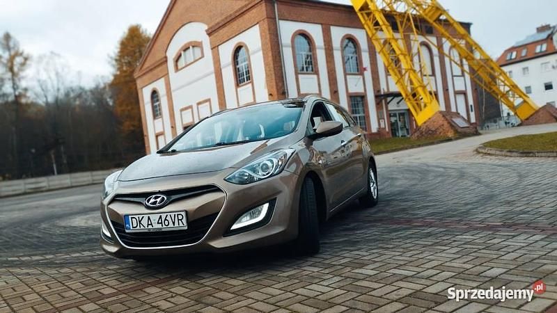 Brązowy Używany 2014 Hyundai i30 Comfort Kombi | 26 900 zł (Uczciwa cena) - Obraz 1/4