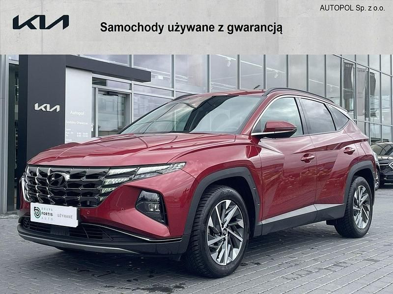 Bordowy (metalik) Używany 2023 Hyundai Tucson SUV | 109 900 zł (Drogi) - Obraz 1/4