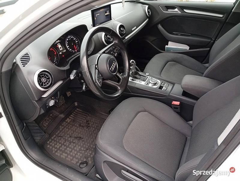 Używany Audi A3 2017 Biały Sedan/Limuzyna