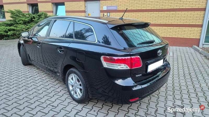 Używany 2010 Toyota Avensis | 21 999 zł (Dość drogi) - Obraz 1/4