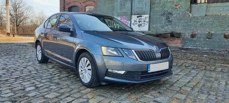 Używany Skoda Octavia 150 KM (110 kW) 2018 Szary Sedan/Limuzyna