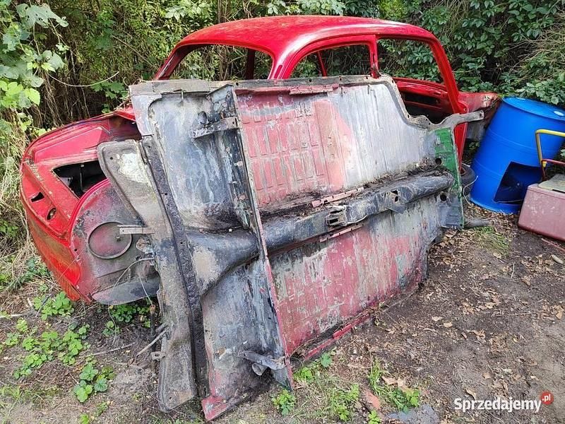 Czerwony Używany 1965 VW Type 3 Sedan/Limuzyna | 10 000 zł - Obraz 1/4