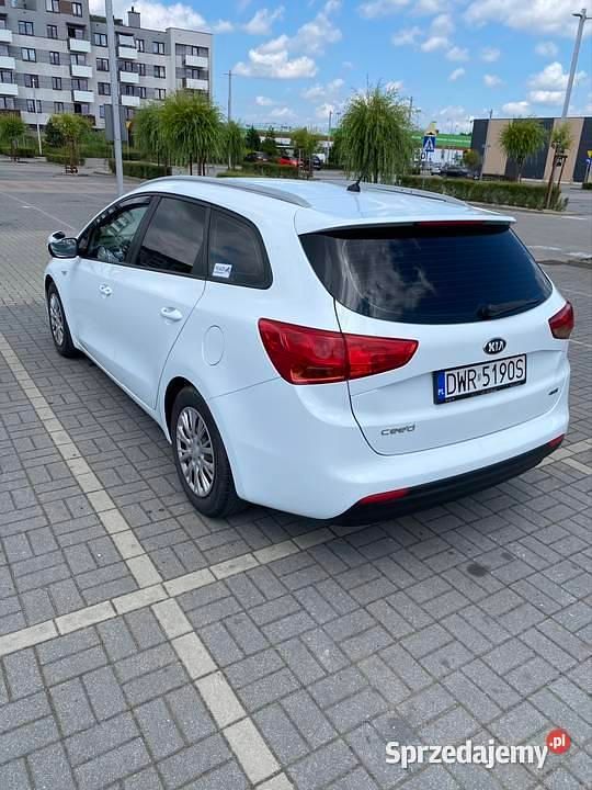 Biały Używany 2017 Kia Ceed Kombi | 29 900 zł (Dobra cena) - Obraz 1/4