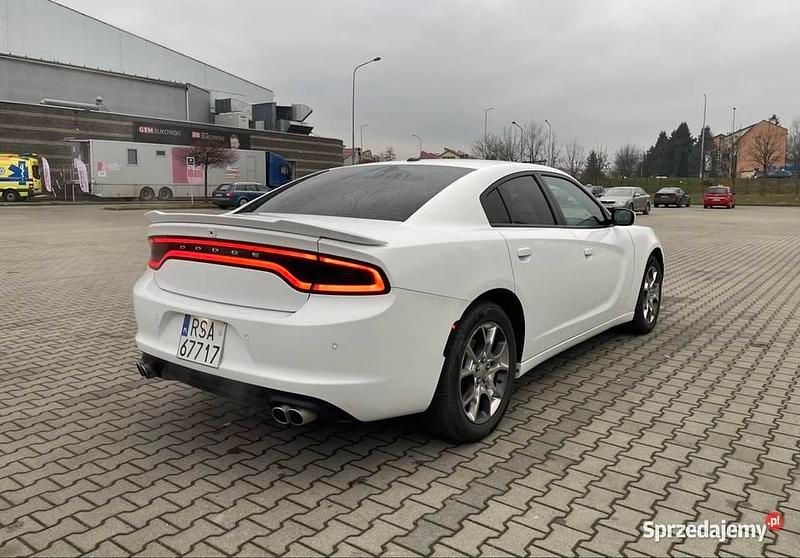 Biały Używany 2016 Dodge Charger Sedan/Limuzyna | 84 900 zł - Obraz 1/4