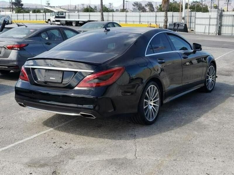 Używany Mercedes CLS400 329 KM (241 kW) 2016 Czarny Sedan/Limuzyna