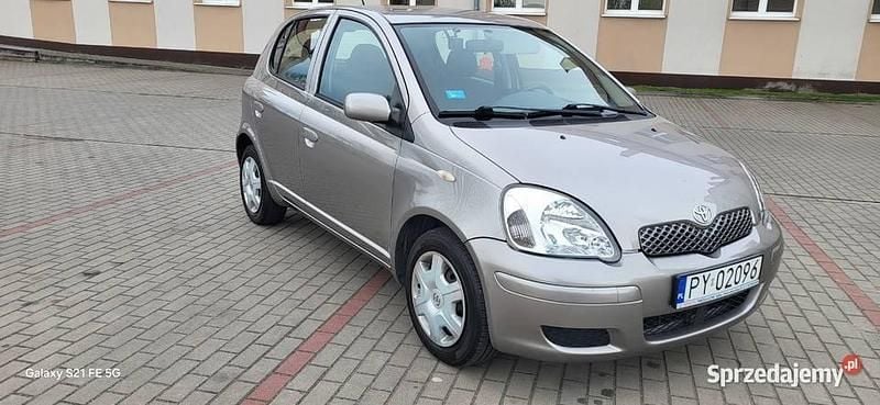 Używany 2004 Toyota Yaris Sedan/Limuzyna | 5700 zł (Uczciwa cena) - Obraz 1/4