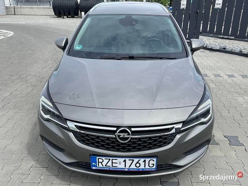 Szary Używany 2017 Opel Astra Kombi | 44 700 zł (Dość drogi) - Obraz 1/4