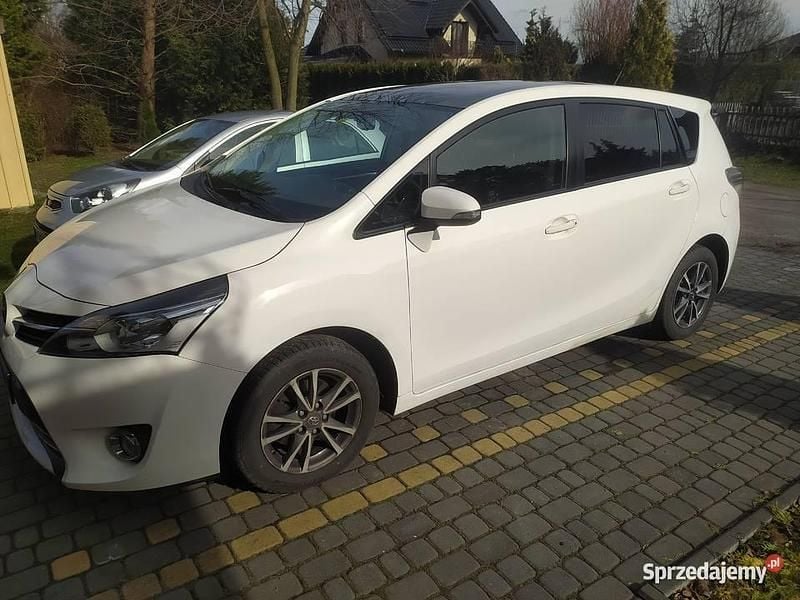 Używany 2014 Toyota Verso Minivan | 34 500 zł (Uczciwa cena) - Obraz 1/4