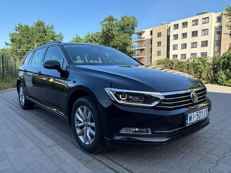 Używany VW Passat Comfortline 150 KM (110 kW) 2019 Czarny Kombi