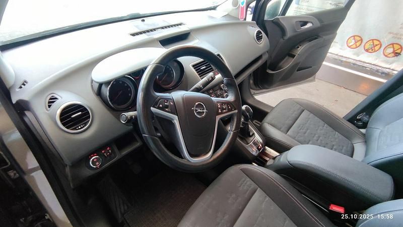 Używany Opel Meriva 2012 Brązowobeżowy Minivan