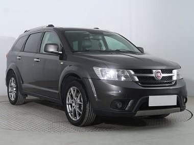Szary Używany 2014 Fiat Freemont SUV | 34 999 zł (Dobra cena) - Obraz 1/4