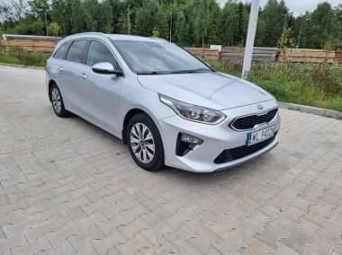 Srebrny Używany 2019 Kia Ceed Kombi | 42 500 zł (Uczciwa cena) - Obraz 1/4