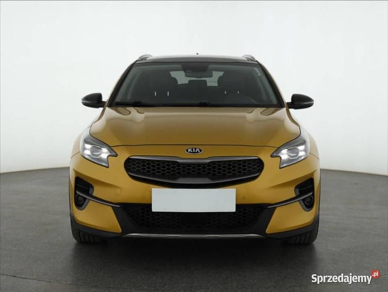 Używany Kia XCeed 204 KM (150 kW) 2020 Złoty SUV