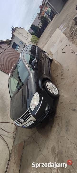 Czarny Używany 2009 VW Touran Minivan | 19 000 zł - Obraz 1/4