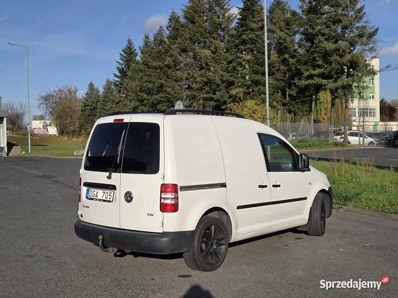 Używany VW Caddy 102 KM (75 kW) 2012 Biały Minivan