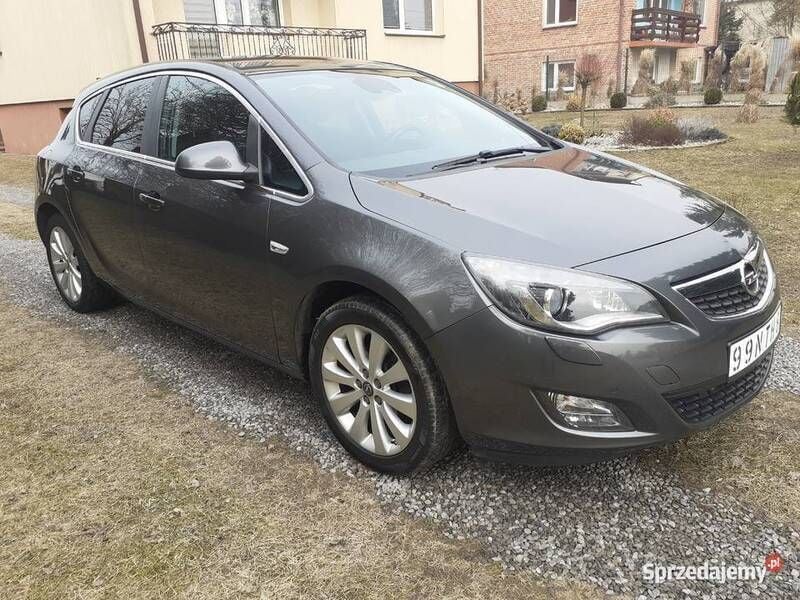 Używany Opel Astra 2010 Szary Hatchback