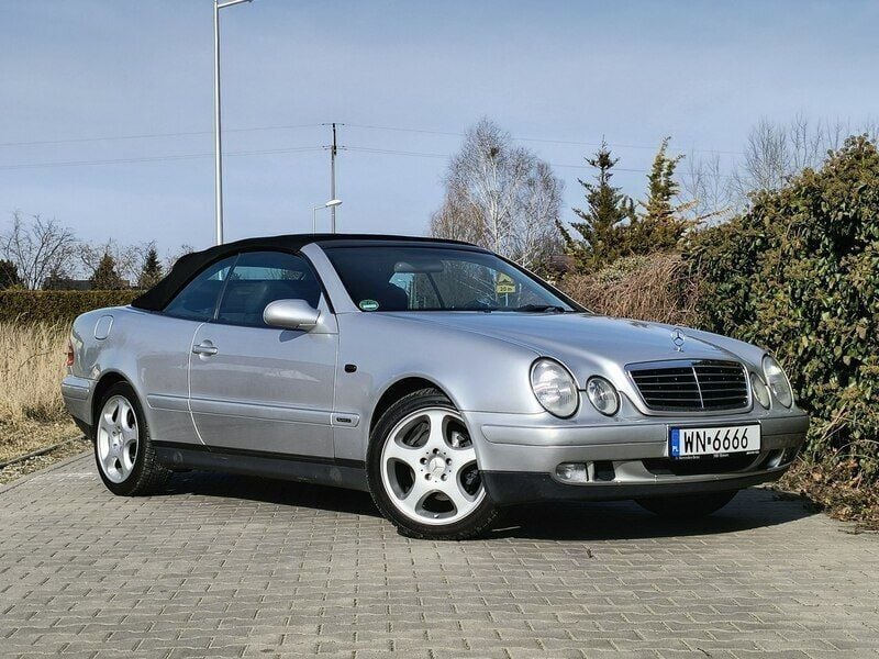 Używany Mercedes CLK200 136 KM (100 kW) 2000 Srebrny (metalik) Kabriolet