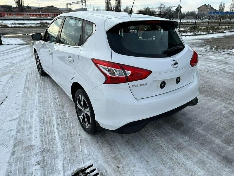 Używany Nissan Pulsar 117 KM (86 kW) 2015 Biały Hatchback