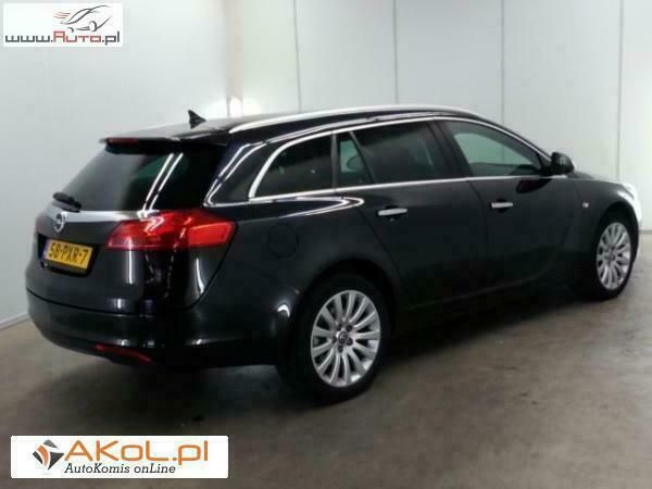 Używany Opel Insignia 160 KM (117 kW) 2011 Czarny Sedan/Limuzyna