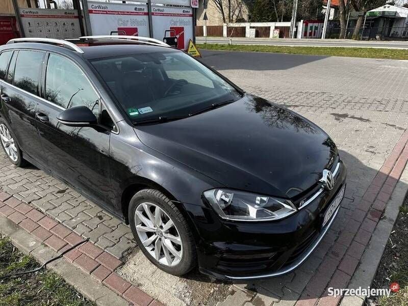 Czarny Używany 2016 VW Golf VII R-line Kombi | 36 800 zł (Uczciwa cena) - Obraz 1/4