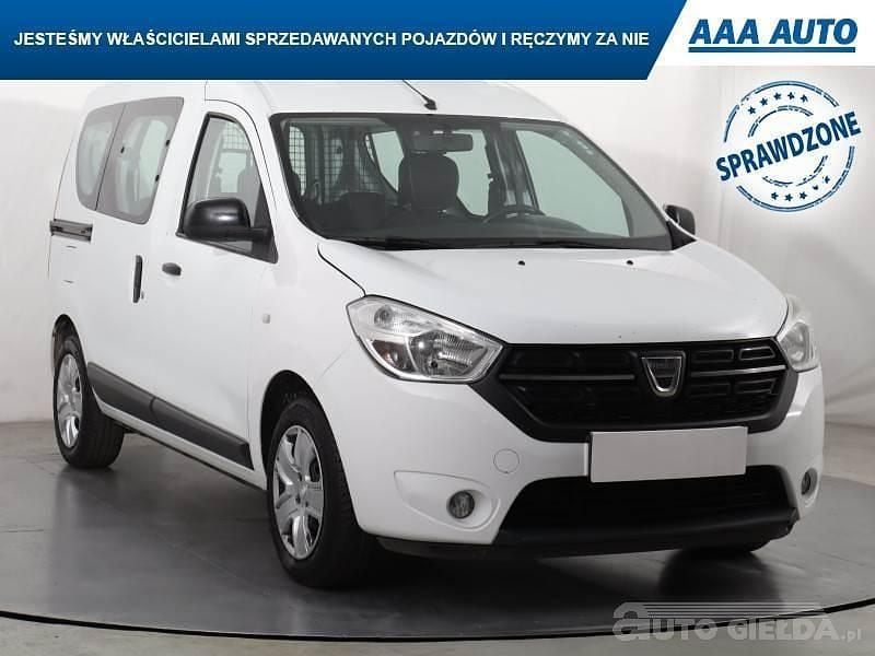 Biały Używany 2019 Dacia Dokker Minivan | 35 999 zł (Uczciwa cena) - Obraz 1/4