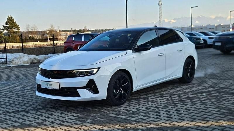 Nowe Opel Astra 130 KM (95 kW) 2025 Biały Sedan/Limuzyna