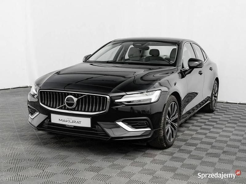 Czarny Używany 2023 Volvo S60 Plus Sedan/Limuzyna | 149 850 zł - Obraz 1/4