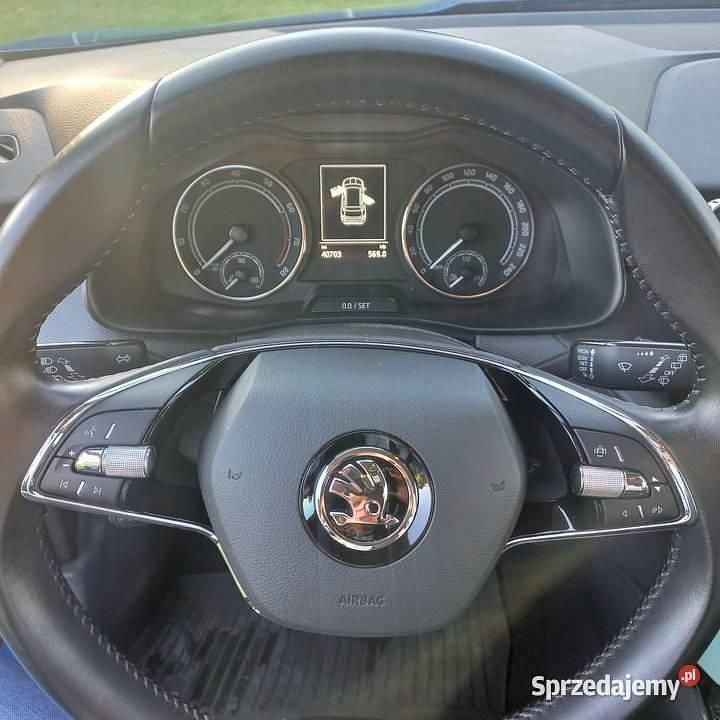 Niebieski Używany 2022 Skoda Kamiq SUV | 76 900 zł (Uczciwa cena) - Obraz 1/4