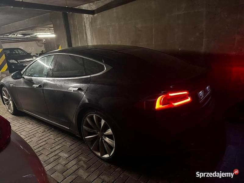 Używany Tesla Model S 2013 Granatowy Hatchback