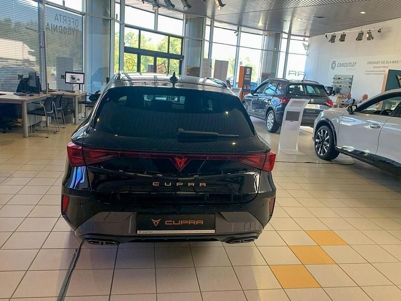 Używany Cupra Leon 150 KM (110 kW) 2024 Beżowy (metalik) Kombi