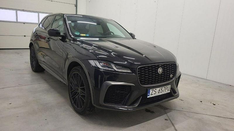 Używany Jaguar F-Pace SVR 550 KM (404 kW) 2022 Czarny SUV