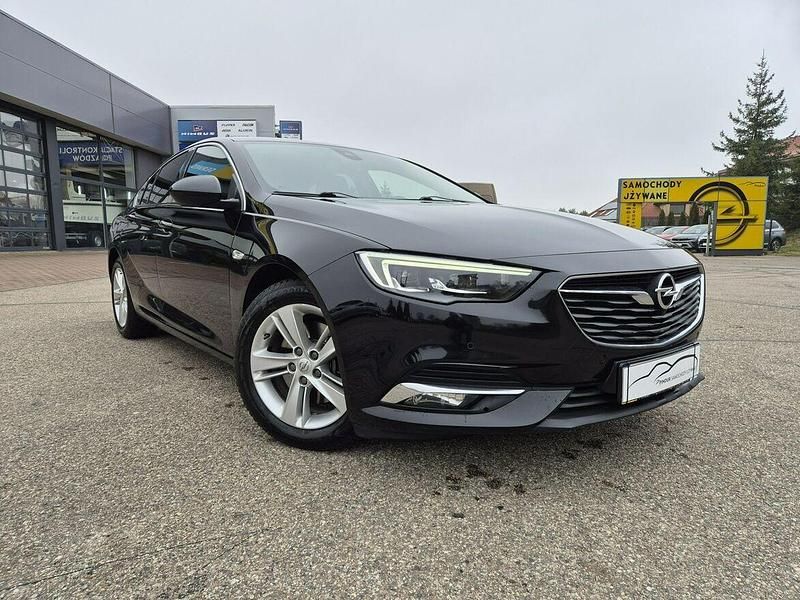 Używany Opel Insignia 200 KM (147 kW) 2019 Czarny Sedan/Limuzyna