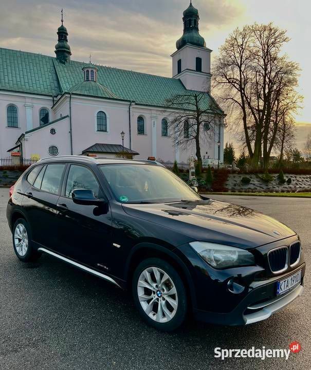 Czarny Używany 2012 BMW X1 SUV | 34 000 zł (Dobra cena) - Obraz 1/4