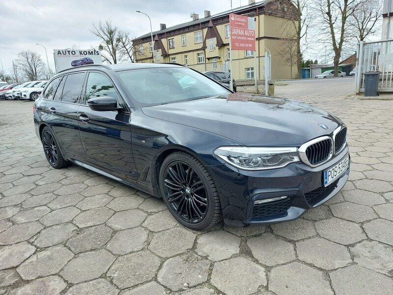 Niebieski ciemny Używany 2018 BMW 520 Kombi | 105 000 zł - Obraz 1/4