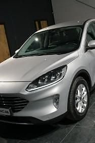 Używany Ford Kuga Titanium 120 KM (88 kW) 2021 Srebrny SUV