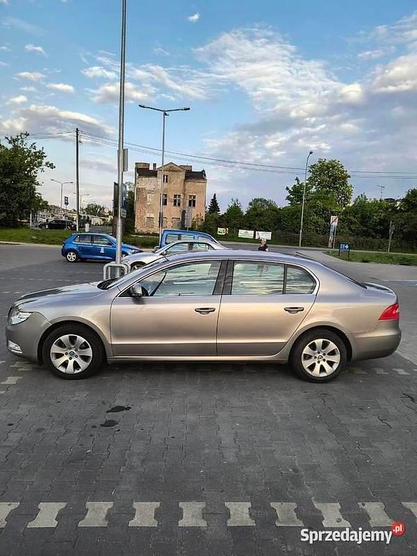 Używany 2010 Skoda Superb Sedan/Limuzyna | 27 900 zł (Dość drogi) - Obraz 1/4