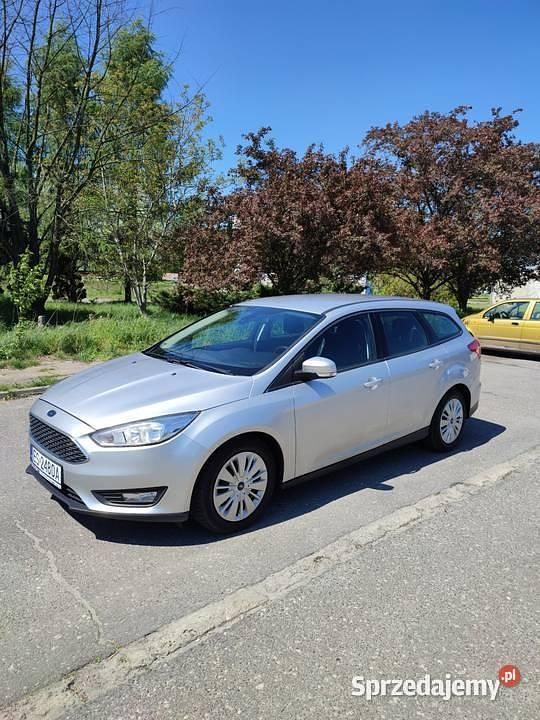 Używany Ford Focus 2016 Srebrny Kombi