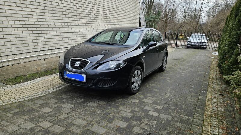 Czarny Używany 2007 Seat Leon Hatchback | 17 000 zł (Uczciwa cena) - Obraz 1/4