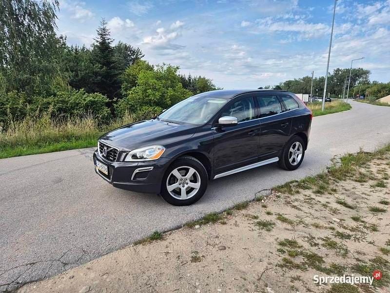 Szary Używany 2010 Volvo XC60 R-Design SUV | 39 500 zł (Dość drogi) - Obraz 1/4