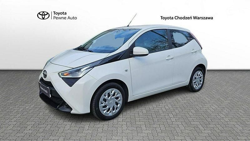 Biały Używany 2021 Toyota Aygo X-play Hatchback | 44 900 zł (Dobra cena) - Obraz 1/4