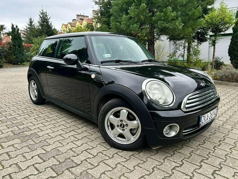 Czarny Używany 2009 Mini Cooper Pepper Hatchback | 12 900 zł (Dość drogi) - Obraz 1/4