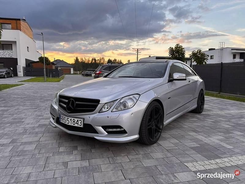 Używany Mercedes E350 2012