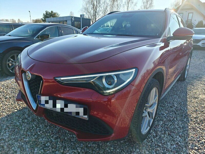 Czerwony (metalik) Używany 2018 Alfa Romeo Stelvio SUV | 96 900 zł (Uczciwa cena) - Obraz 1/4