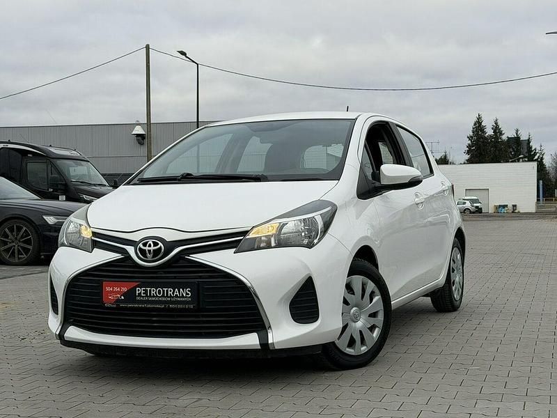 Używany Toyota Yaris 70 KM (51 kW) 2016 Biały Hatchback