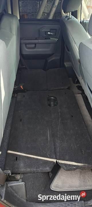 Używany Dodge Ram 2014 Bordowy Pickup