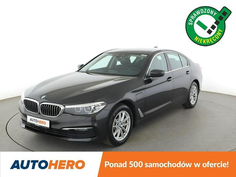 Czarny Używany 2020 BMW 530 Sedan/Limuzyna | 92 600 zł - Obraz 1/3