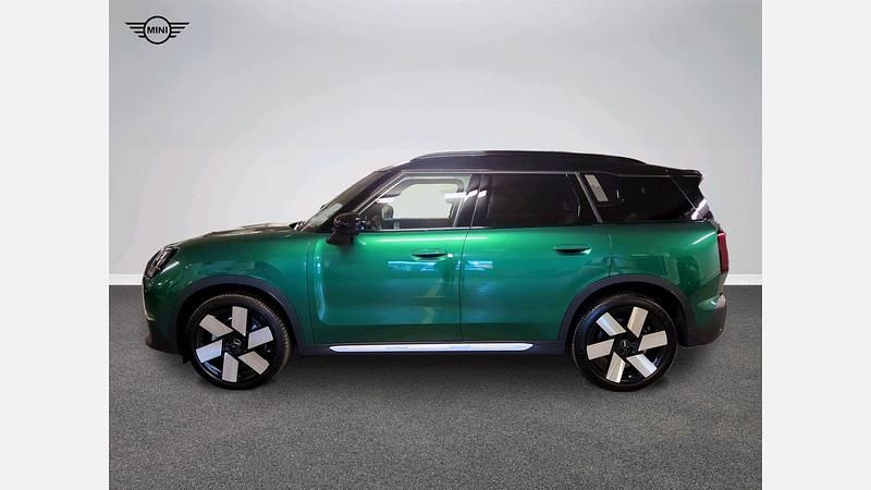 Używany Mini Countryman 156 KM (114 kW) 2024 British racing green iv metalizowany SUV